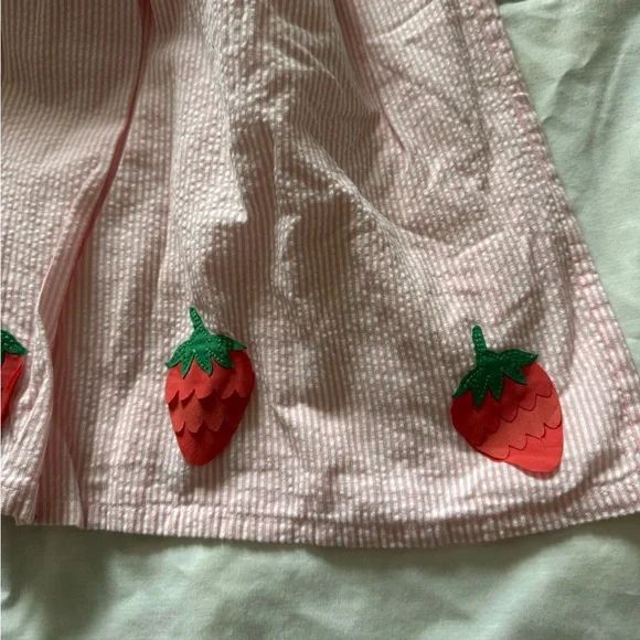 Mini Boden Girls' Pink Strawberry Seersucker Dress NWT 3-4 - Picture 3 of 4